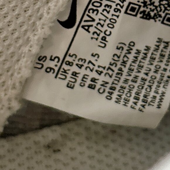 MENS NIKE AND ADIDAS SLIPPERS, PRICE FOR BOTH - Picture 2 of 6